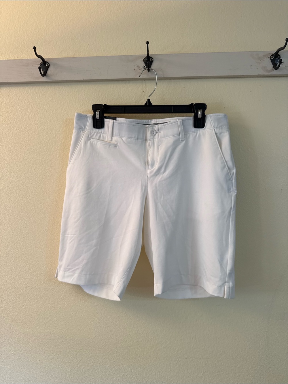 Under Armour Women's White Performance Bermuda Shorts